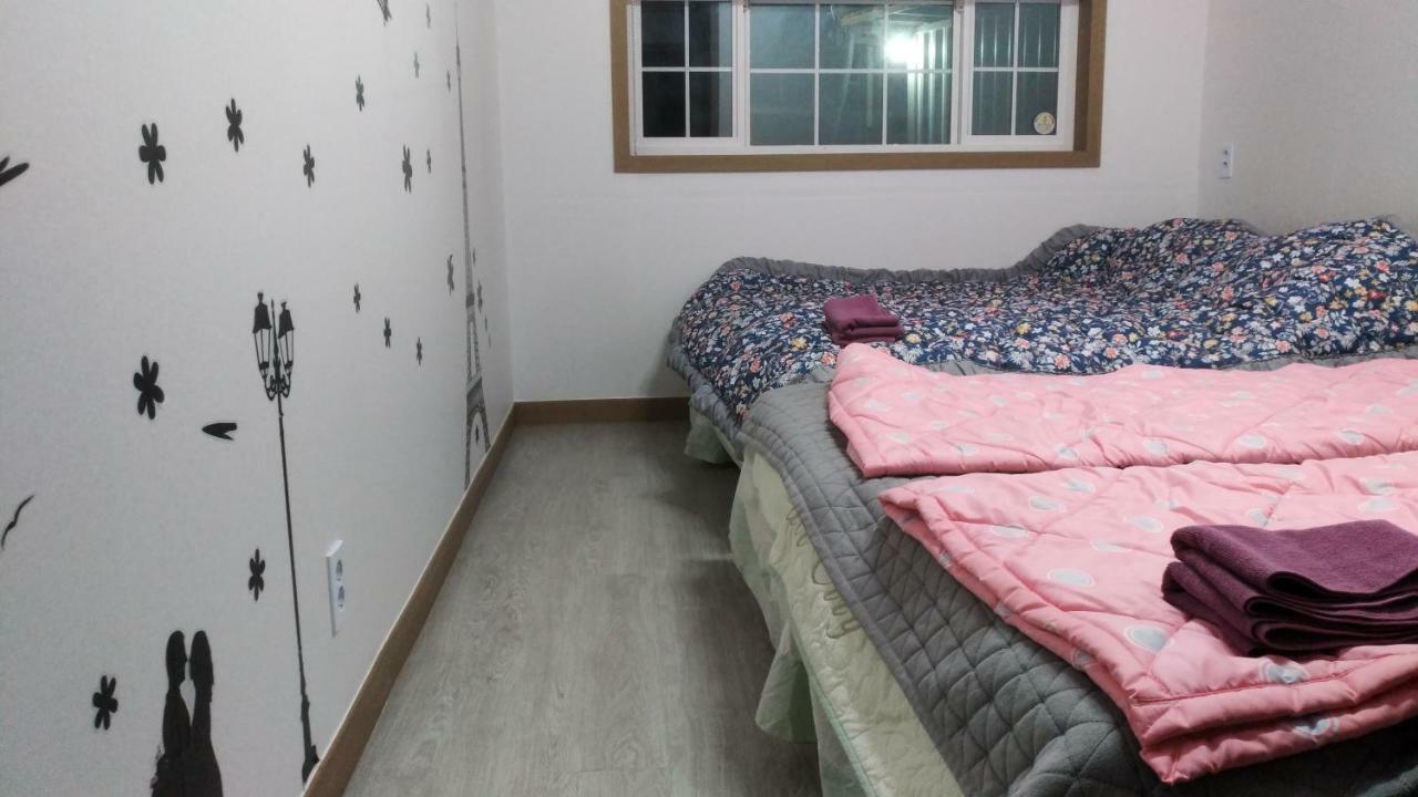 Ocean Capsule Guesthouse Gangneung Exterior foto